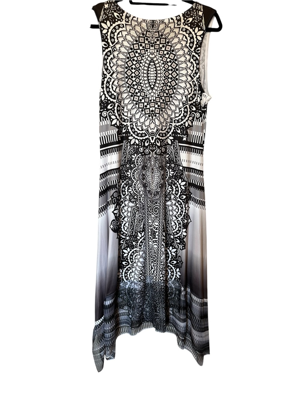World Unity Black & White Paisley Print Boho Sleeveless Maxi Dress Asymmetrical - Picture 3 of 5